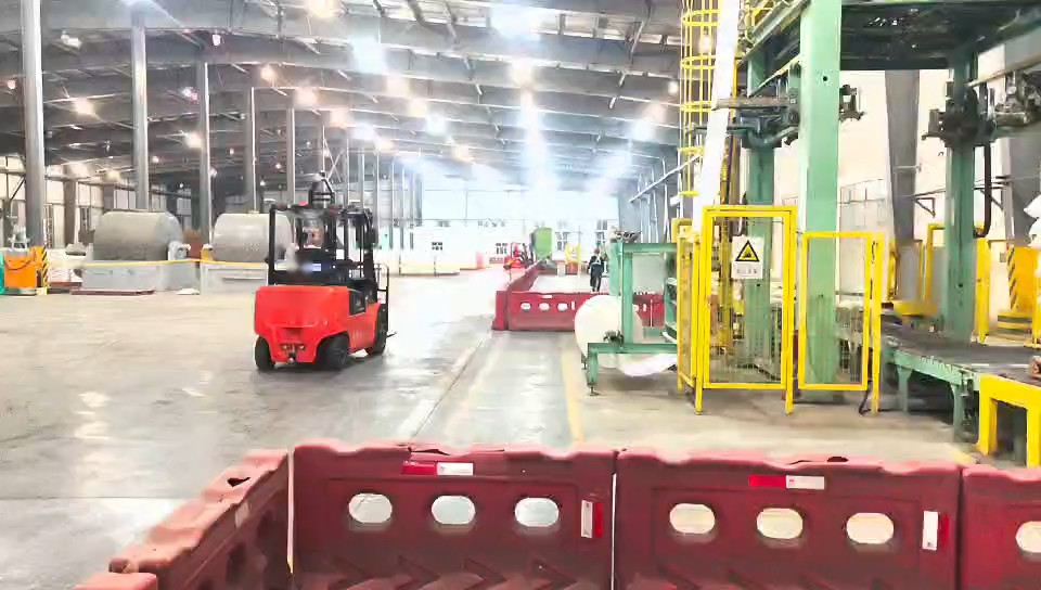 FL300E transferring material in a chemical plant